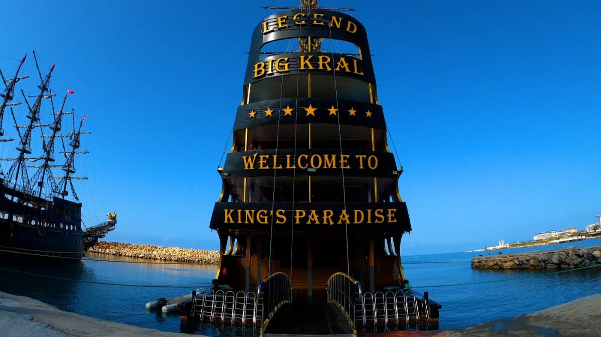 Legend Kral Pirates Boat Tour